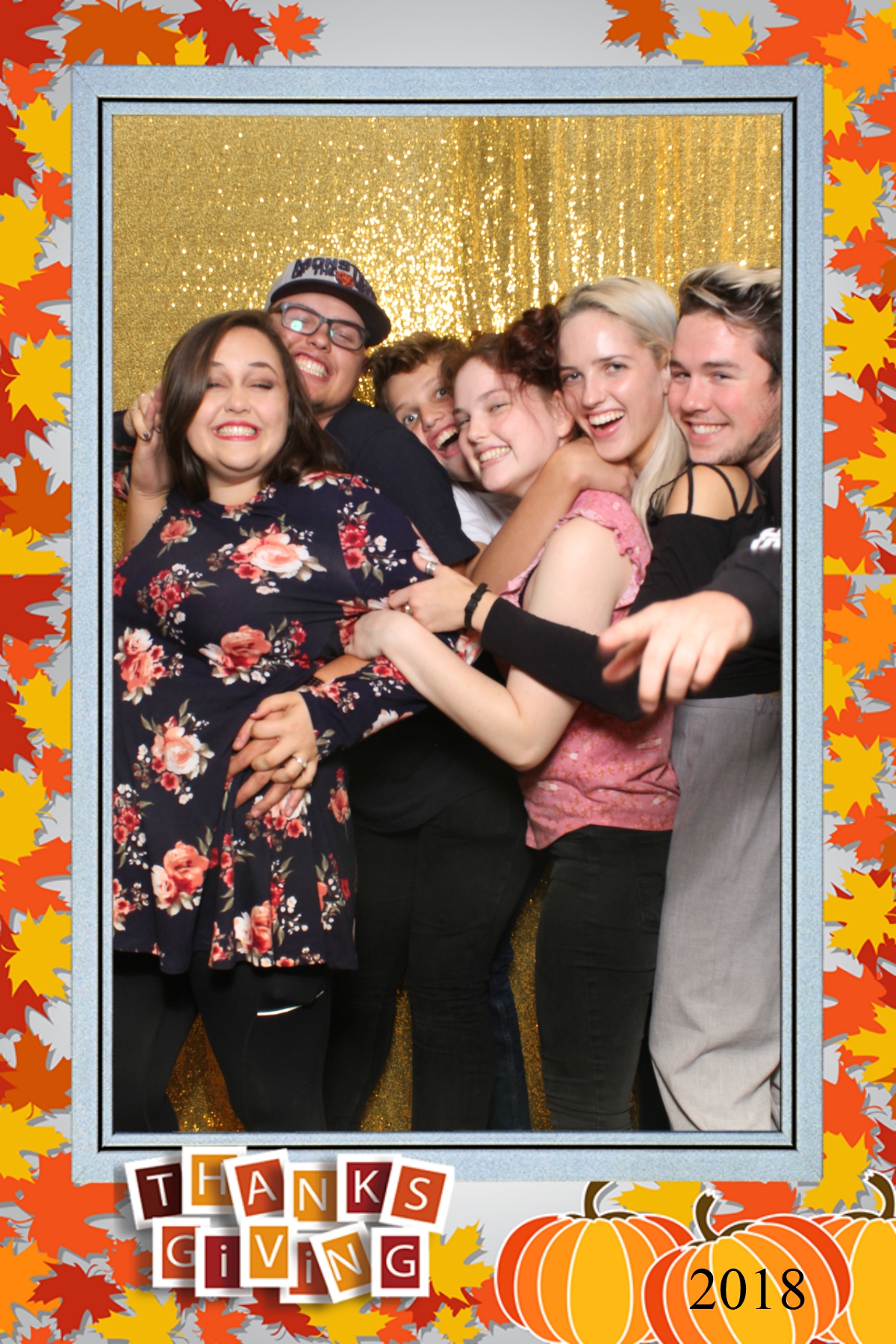 Thanksgiving 2018 | View more photos from the event at gallery.niknoxphotobox.com/u/NiKnox-Photo-Box/Thanksgiving-2018